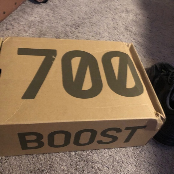 Yeezy 700 utility black main image 6